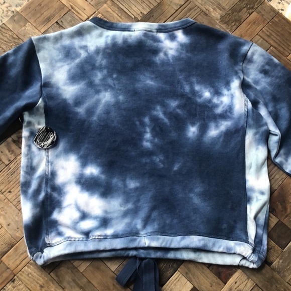 Steve Madden Tie Dye Crewneck Sweatshirt. - Picture 7 of 8